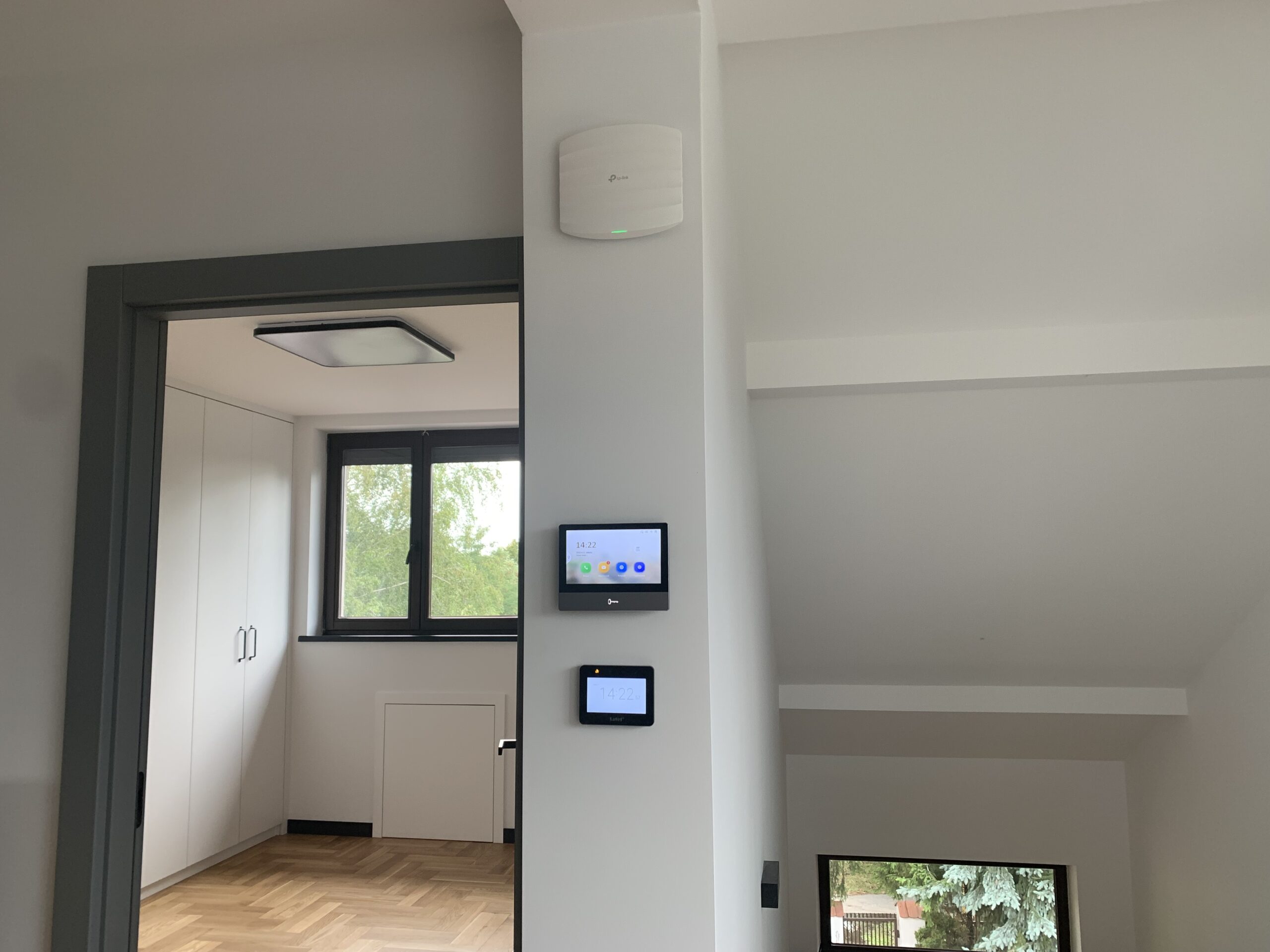 Sterowanie systemem inteligentnym oraz router